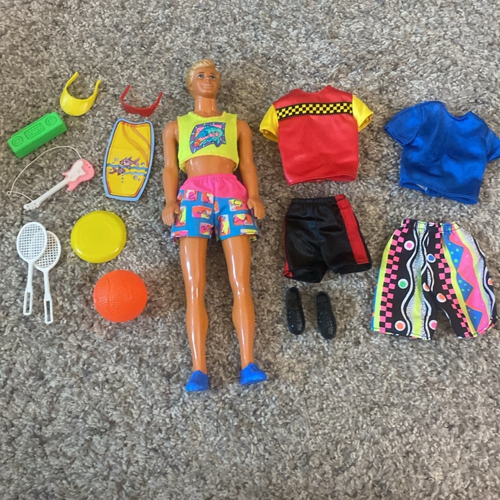 Vintage 1990 Hawaiian fun Ken doll.  Includes all accessories shown.  Preowned - Picture 4 of 4